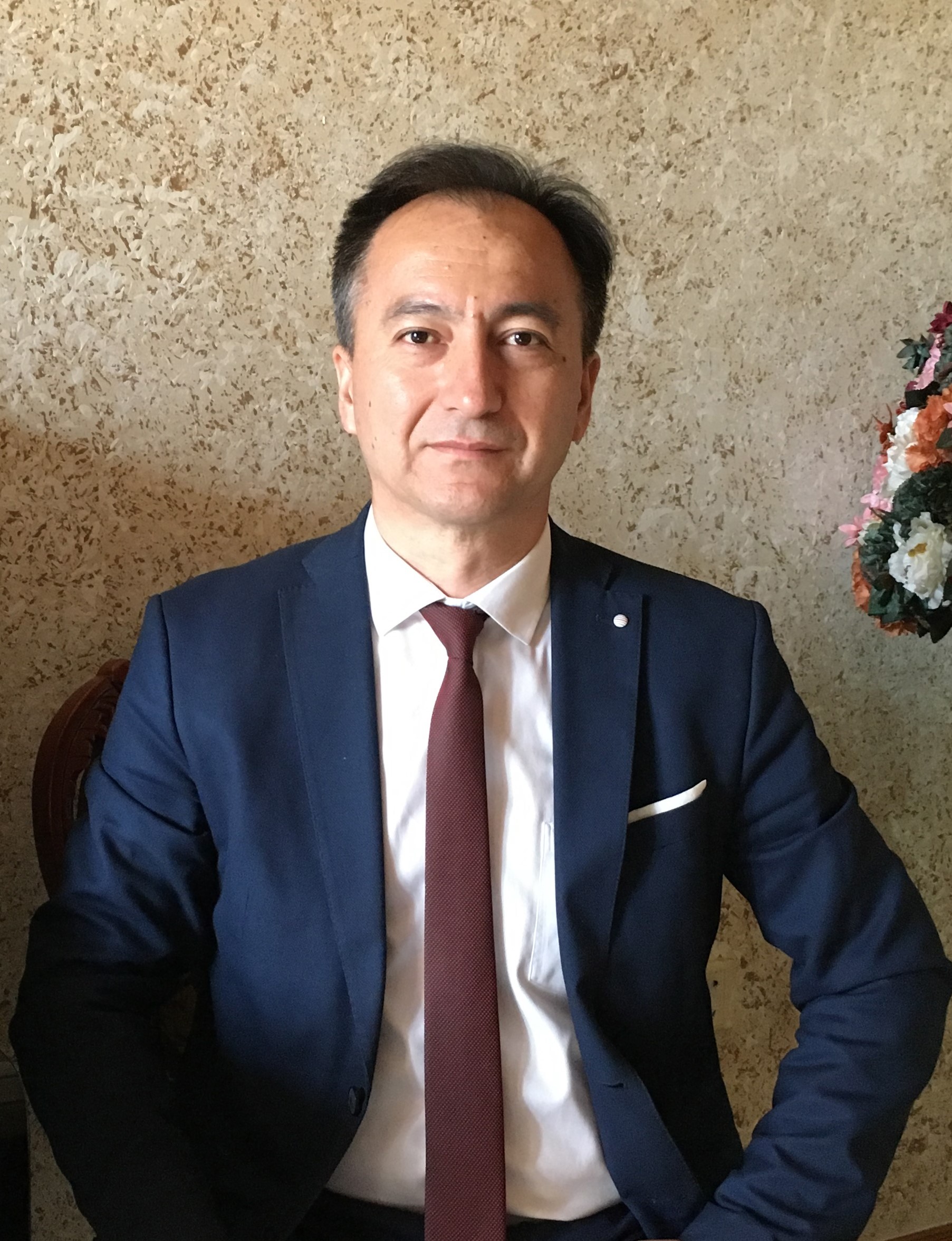  阿里木·熱合木導師